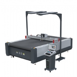 Vibrating knife cutting machine for soft furnishings